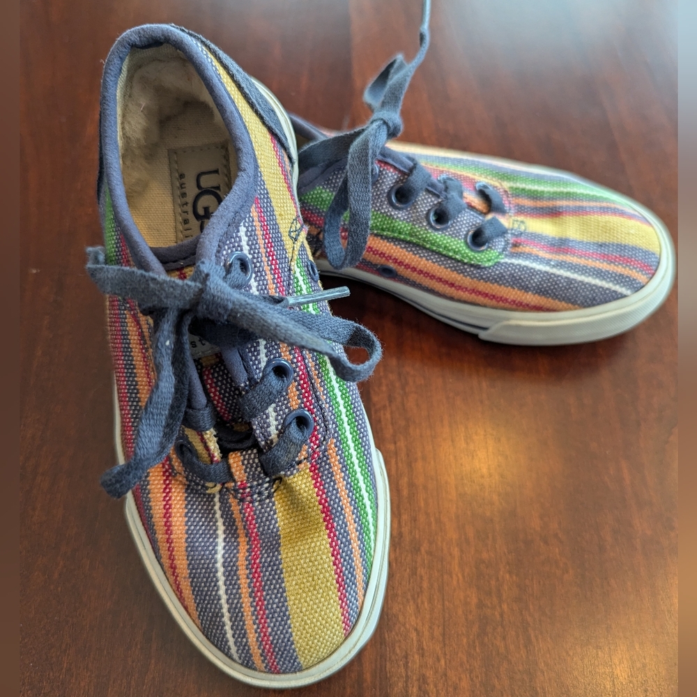 Ugg Australia Kids Anaya Canvas Moroccan Stripe Athletic Sneaker  Size 10